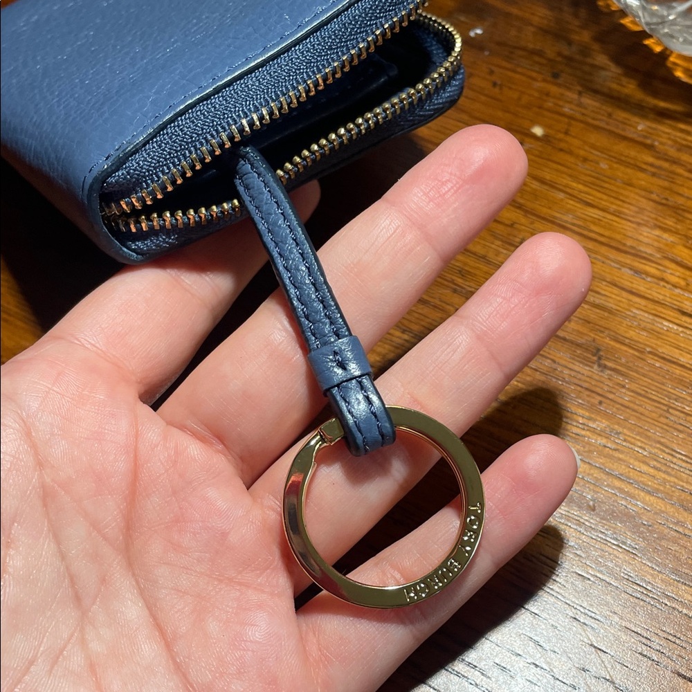 Tory Burch Navy Leather Card Holder - Picture 3 of 4